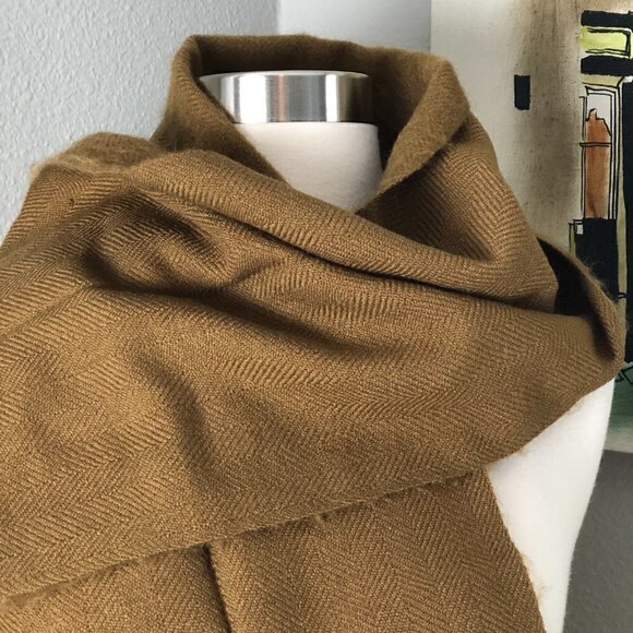 Hand Crafted in Boliva Alpaca Scarf - Picture 6 of 8